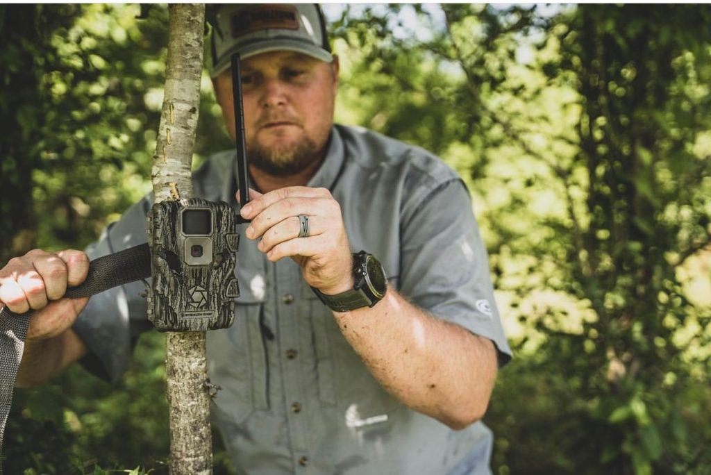 Cell Cam Tactics For The Rut