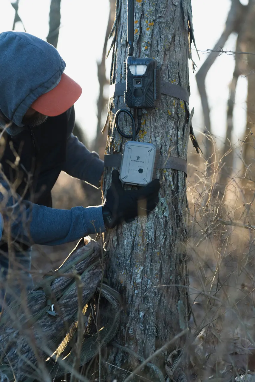 FieldMAX External Lithium Rechargeable Battery Stealth Cam